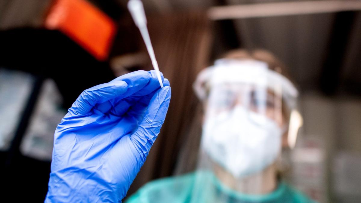 #Pandemie: Amtsärzte: Corona-Zahlen wohl doppelt so hoch