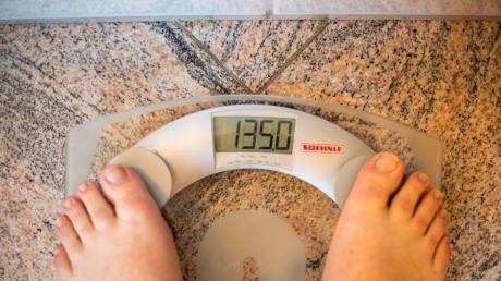 Für die WHO Europa gelten Menschen ab einem Body Mass Index von 25 als übergewichtig, ab 30 sprechen die Experten von Fettleibigkeit.