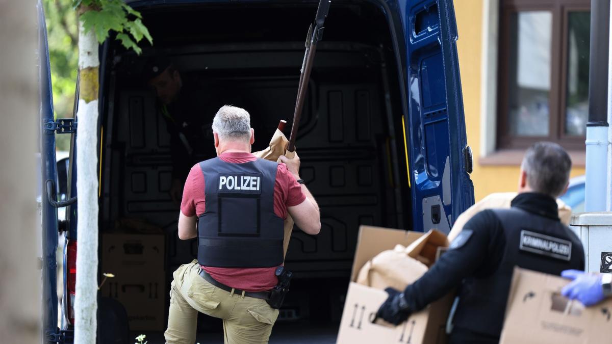 #Kriminalität: Terroralarm in Essen: Ermittlungen gegen Schüler dauern an