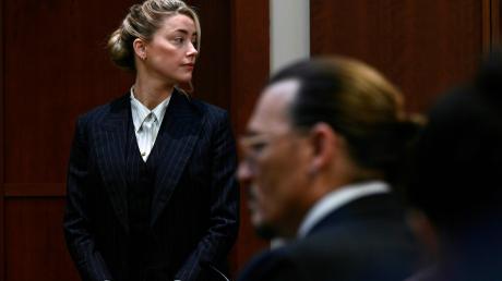 Die Ex-Ehepartner Amber Heard und Johnny Depp vor Gericht.