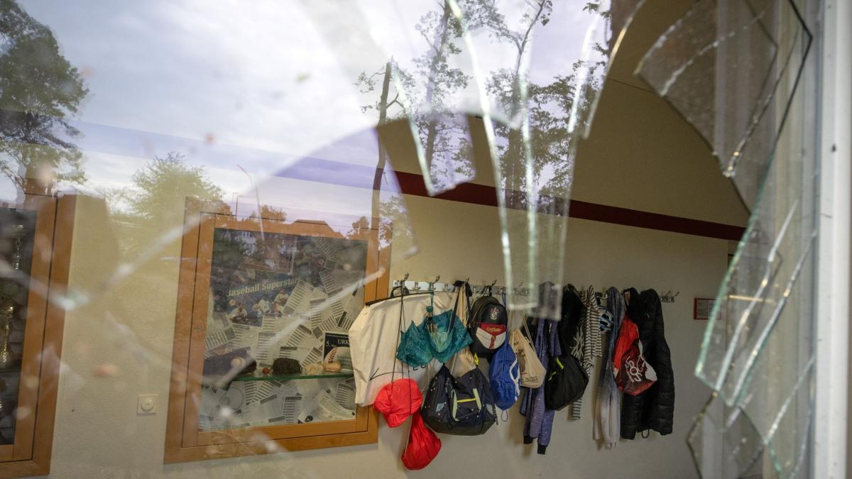 #Unwetter: Nach Tornados: Mehrere Schulen in NRW bleiben geschlossen
