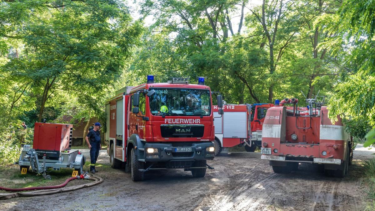 #Brände: Lieberoser Heide: Feuer ist aus, Glutnester glimmen weiter