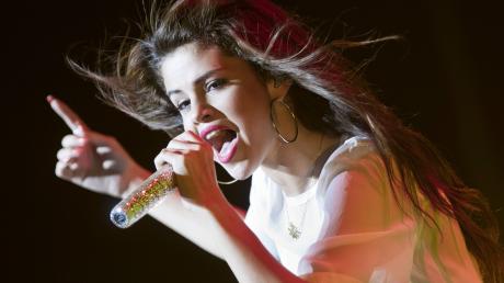 Selena Gomez 2013 bei einem Konzert in Frankfurt am Main.
