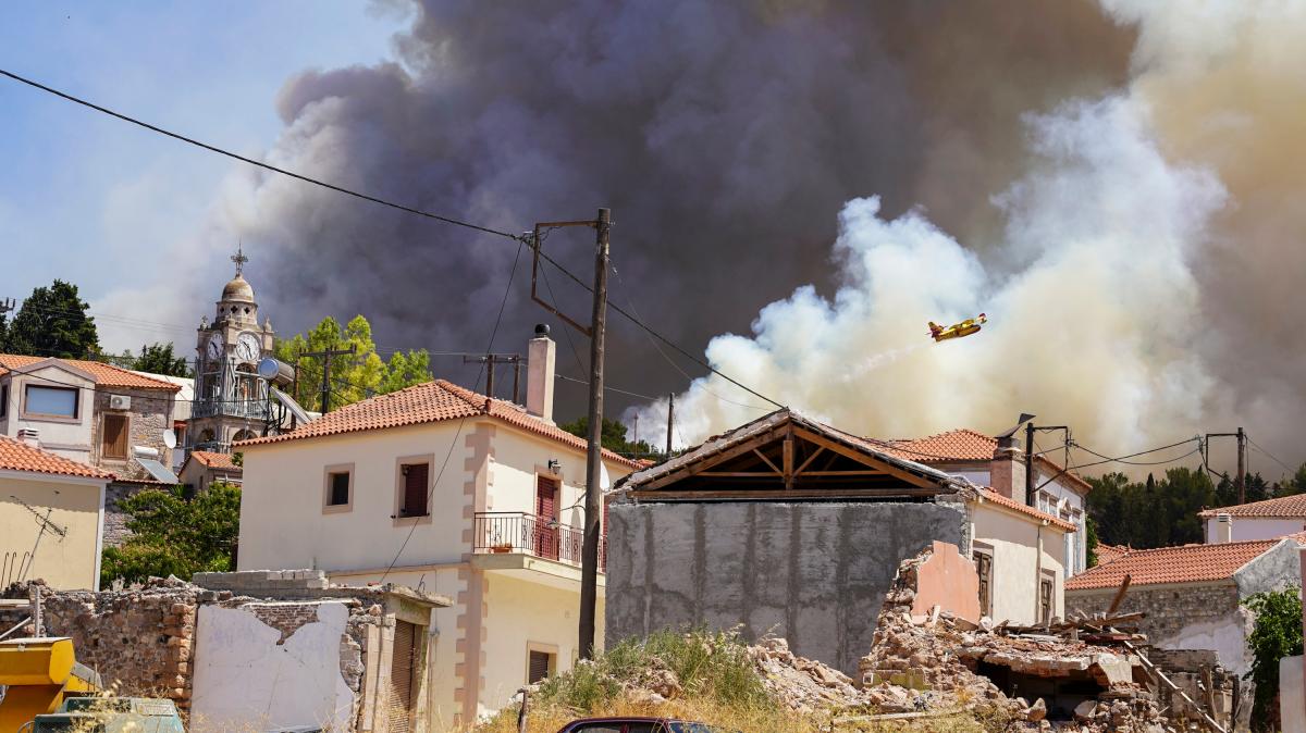 #Waldbrände in Griechenland aktuell: Feuer auch auf Lesbos