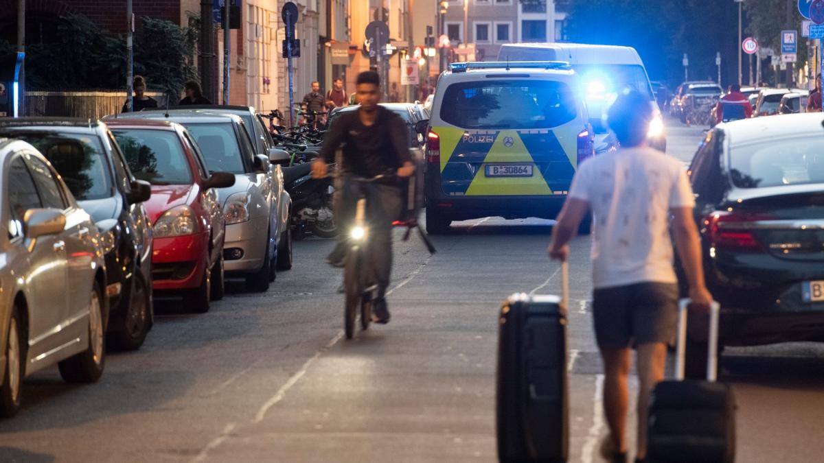 #Kriminalität: Randale in Berliner Krankenhaus: Polizisten schießen Mann an