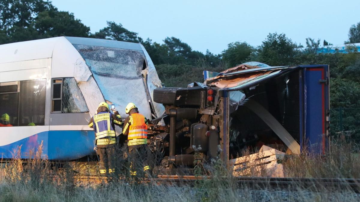 #Unfälle: LKW stößt auf Usedom mit Zug zusammen – Verletzte