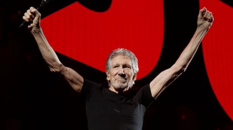 Roger Waters weist die Vorwürfe des Antisemitismus zurück und betont, diese Vorwürfe würden immer erhoben, wenn jemand Kritik an israelischer Politik übe.