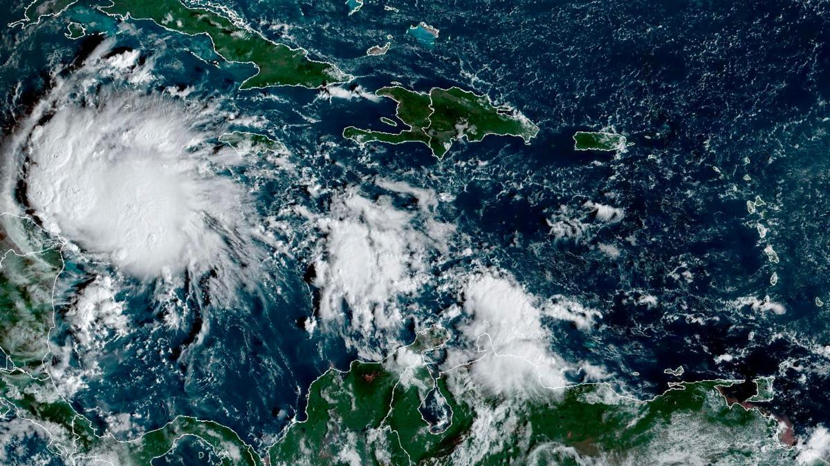 #Unwetter: Hurrikan „Lisa“ erreicht Belizes Küste
