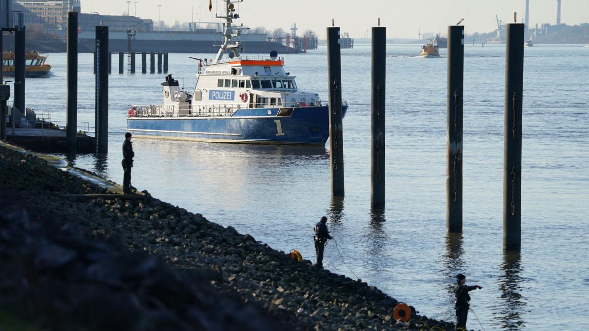 #Zehnjähriger fällt in Hamburg in Elbe