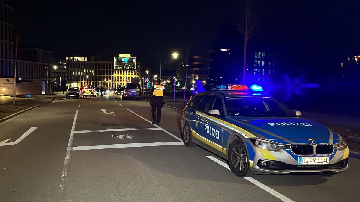 #Regensburg: Polizei-Schüsse auf Reifen: Raser löst Großeinsatz aus