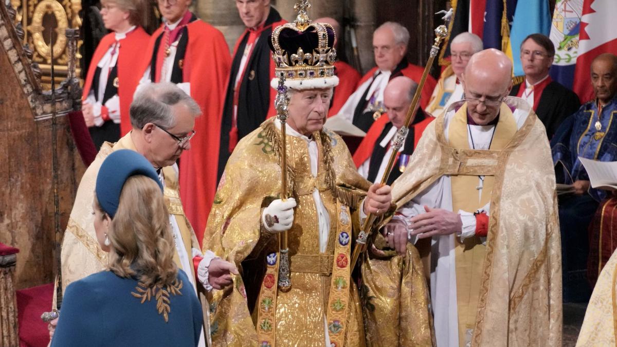 #Monarchie: Charles und Camilla gekrönt
