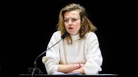 Die Schauspielerin bei einer szenischen Lesung zugunsten der zivilen Seenotrettungsorganisation SOS Humanity im vergangenen Dezember im Deutschen Theater in Berlin.
