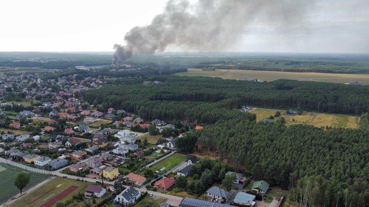 #Großbrand erfasst Chemielager in Polen