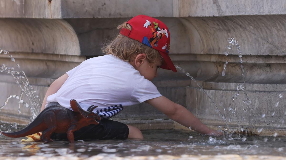 #Jedes zweite Kind in Europa erlebt oft Hitzewellen