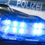 Ein Jugendlicher hat einen Familienangehörigen in Bobingen mit dem Messer bedroht. 