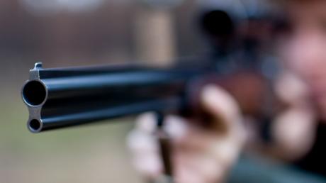 Bei einem Jagdunfall nahe Heretsried wurde ein Mann angeschossen. Nun stehen sich Schütze und Geschädigter erneut vor Gericht gegenüber.