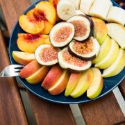Obst zählt nicht unbedingt zum Diät-Food. Zu unrecht, denn es gibt Sorten, die beim Abnehmen helfen können.  