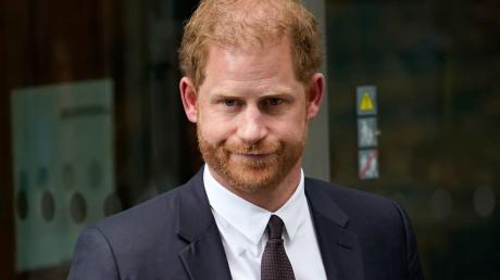 Nach dem Rückzug der Klage ist Prinz Harry dennoch in vier weitere Fälle am Londoner High Court verwickelt.