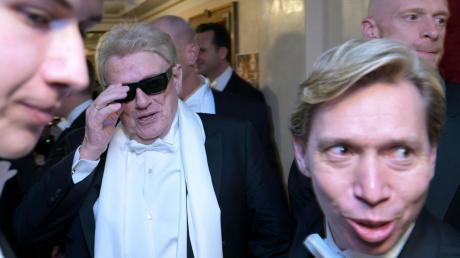 Berühmter Gast in der Wiener Staatsoper: Heino (wie gewohnt mit Sonnenbrille) will in diesem Jahr in den USA auftreten.