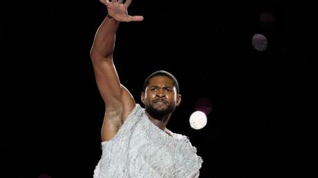 Usher hatte in der Halbzeitpause des Super Bowls einen großen Auftritt.