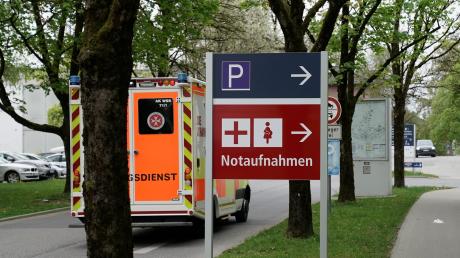 Auf dem Gelände des Inn-Salzach-Klinikums Gabersee in Wasserburg am Inn ist ein Arzt getötet worden.