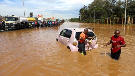 Starker Regen und Überschwemmungen machen nach Angaben des UN-Nothilfebüros OCHA seit März den Ländern Tansania, Burundi, Kenia, Somalia, Ruanda und weiteren Teilen Ostafrikas schwer zu schaffen.