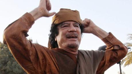 Muammar al-Gaddafis Sohn soll nach Rebellenberichten getötet worden sein.