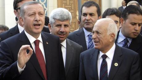 Der türkische Ministerpräsident Recep Tayyip Erdogan spricht in Kairo große Themen an. dpa