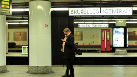 Der Zugverkehr in und durch Belgien ist durch einen Streik gegen das Sparprogramm der Regierung weitgehend lahmgelegt. 
