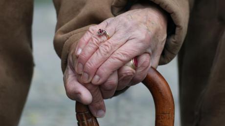 Die Rentner können im Juli voraussichtlich mit einer deutlichen Erhöhung ihrer Altersbezüge rechnen. 