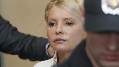 Die inhaftierte ukrainische Oppositionsführerin Julia Timoschenko während einer Anhörung in einem Gericht in Kiew. Foto: Sergey Dolzhenko/Archiv dpa