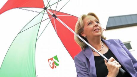 Die rot-grüne Minderheitsregierung von Ministerpräsidentin Hannelore Kraft war Mitte März mit dem Etat 2012 im Parlament gescheitert. Foto: Marius Becker dpa