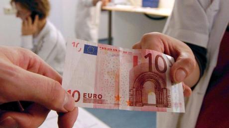 Das Ende der Praxisgebühr kommt mit dem 1. Januar 2013. Die Zehn-Euro-Gebühr für Arztbesuche pro Quartal fällt weg.
