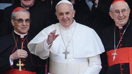 Papst Franziskus will Vorgänger Benedikt XVI. besuchen.