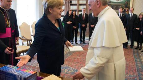 Deutschlands bekannteste Protestantin beim Papst: Angela Merkel wurde im Vatikan zu einer Privataudienz empfangen. 