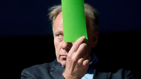 Nur noch einstelig: Die Grünen mit Fraktionschef Jürgen Trittin kommen im neuen Wahltrend nur noch auf neun Prozent der Stimmen. Im März waren es noch 16 Prozent.