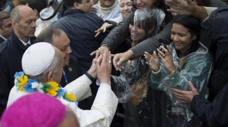 Papst Franziskus geht auf Tuchfühlung mit den Gläubigen.