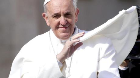 Wieder macht er mit überraschenden Äußerungen Schlagzeilen: Papst Franziskus.