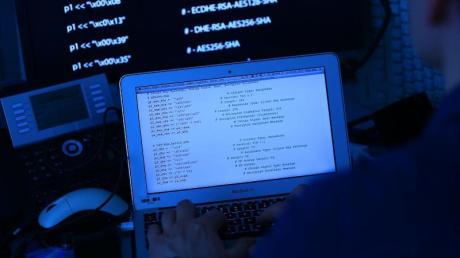 Mehrere Internetseiten der Nato sind Ziel eines Hackerangriffs geworden.