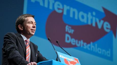AfD-Chef Bernd Lucke will Querulanten in der Partei isolieren.