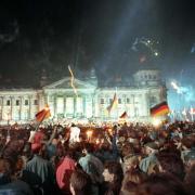 Warum ist der Tag der Deutschen Einheit am 3. Oktober? Und ist er in allen Bundesländern gesetzlicher Feiertag? Hier gibt es die Infos.