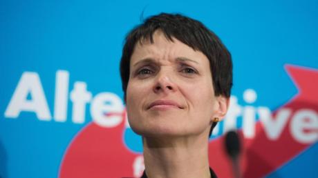 Die AfD ist laut Umfrage drittstärkste Partei Deutschlands. Im Bild die Vorsitzende der AfD, Frauke Petry.