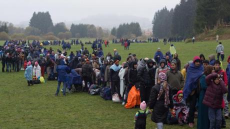 Flüchtlinge Ende Oktober an der deutsch-österreichischen Grenze.