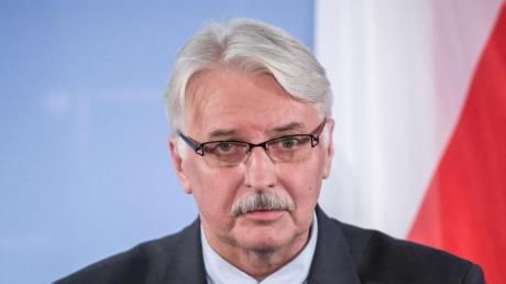 Polens Außenminister Waszczykowski will sich mit dem deutschen Botschafter in Warschau treffen. Der Grund seien "antipolnische Äußerungen deutscher Politiker".