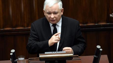 Das wird Jaroslaw Kaczynski sicherlich nicht gefallen: Die EU-Kommission hat erstmals ein Verfahren zur Überprüfung des Rechtsstaats in einem Mitgliedstaat eingeleitet - gegen Polen.