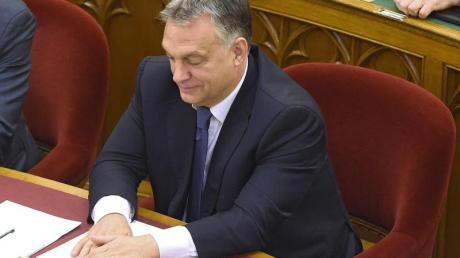 Ungarns Ministerpräsident Viktor Orban kurz vor der gescheiterten Abstimmung zur EU-Flüchtlingspolitik im Budapester Parlament.