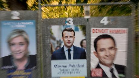 Bei der Frankreich-Wahl 2017 haben mehrere Kandidaten gute Aussichten. Die Ergebnisse lassen sich live im TV und Stream verfolgen.