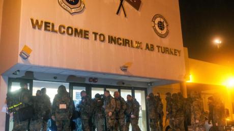 Ankunft deutscher Soldaten auf dem Luftwaffenstützpunkt im türkischen Incirlik.