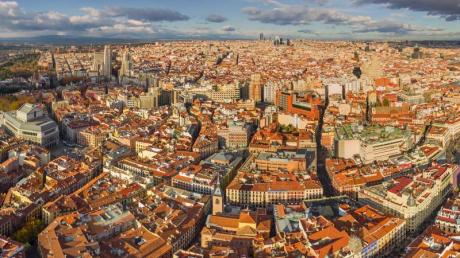 Die spanische Regierung hat nach der Absage aus Chile die Stadt Madrid als Austragungsort der nächsten Weltklimakonferenz angeboten.