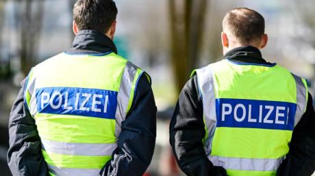 Zwischen Montag, 13. Juli und Freitag 24. Juli stemmten unbekannte Täter laut Polizei beim Maibergweg in Klingen die Türe einer Waldhütte auf.